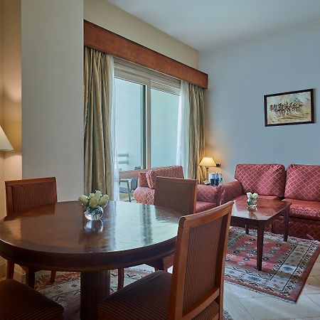 Triumph Plaza Hotel Kairo Bagian luar foto