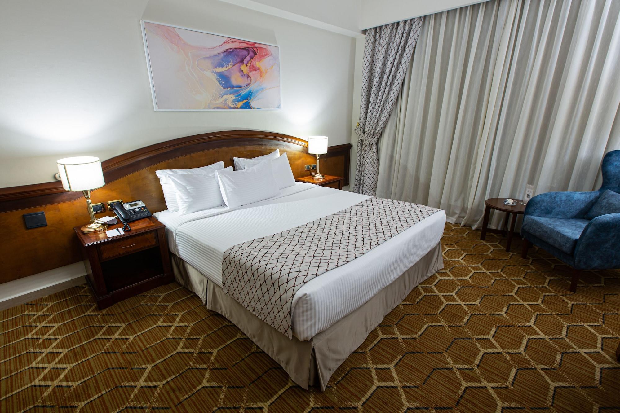 Triumph Plaza Hotel Kairo Bagian luar foto